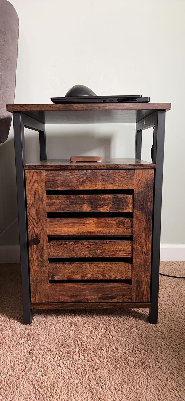 VASAGLE 9-Drawer Dresser, Chest of Drawers, 63 x 15.7 x 30.7 in, Rustic White and Honey Brown customer photo 1