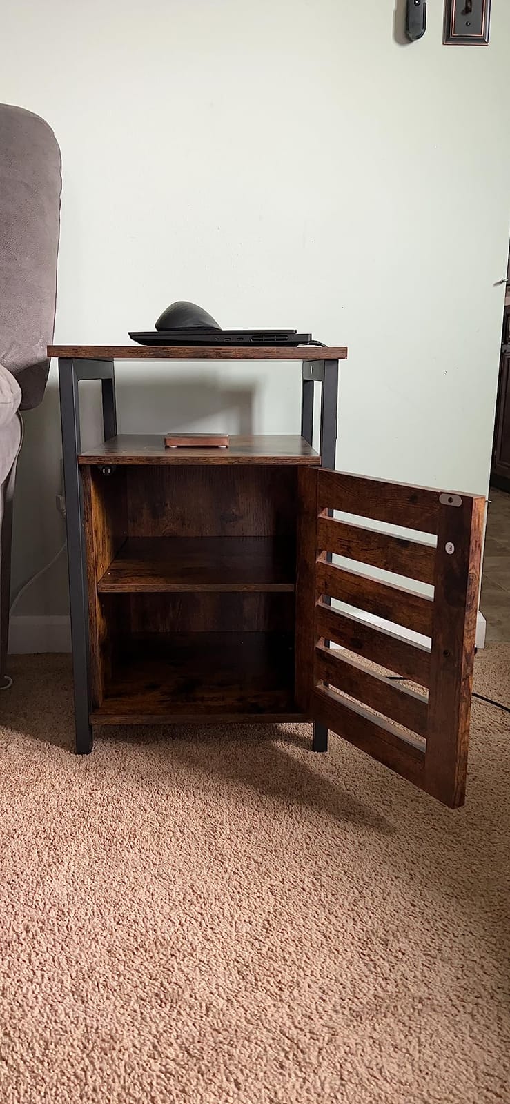 VASAGLE 5-Drawer Dresser, Chest of Drawers, 31.5 x 15.7 x 47.4 in | Large Capacity Storage Cabinet, Particleboard, MDF, Taupe Brown, SIREN Collection ULTS653TA01S customer photo 1