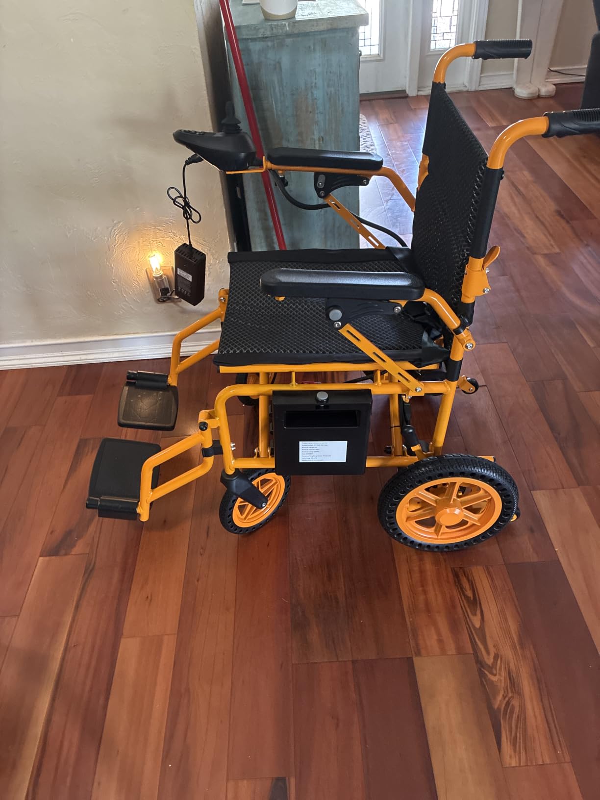 Hassky Electric Wheelchairs for Adults, Foldable Power Wheelchairs | 15+ Miles Long Travel Range, Lightweight Durable Motorized Wheelchair for Seniors Supports Up to 350 lbs, Black customer photo 1