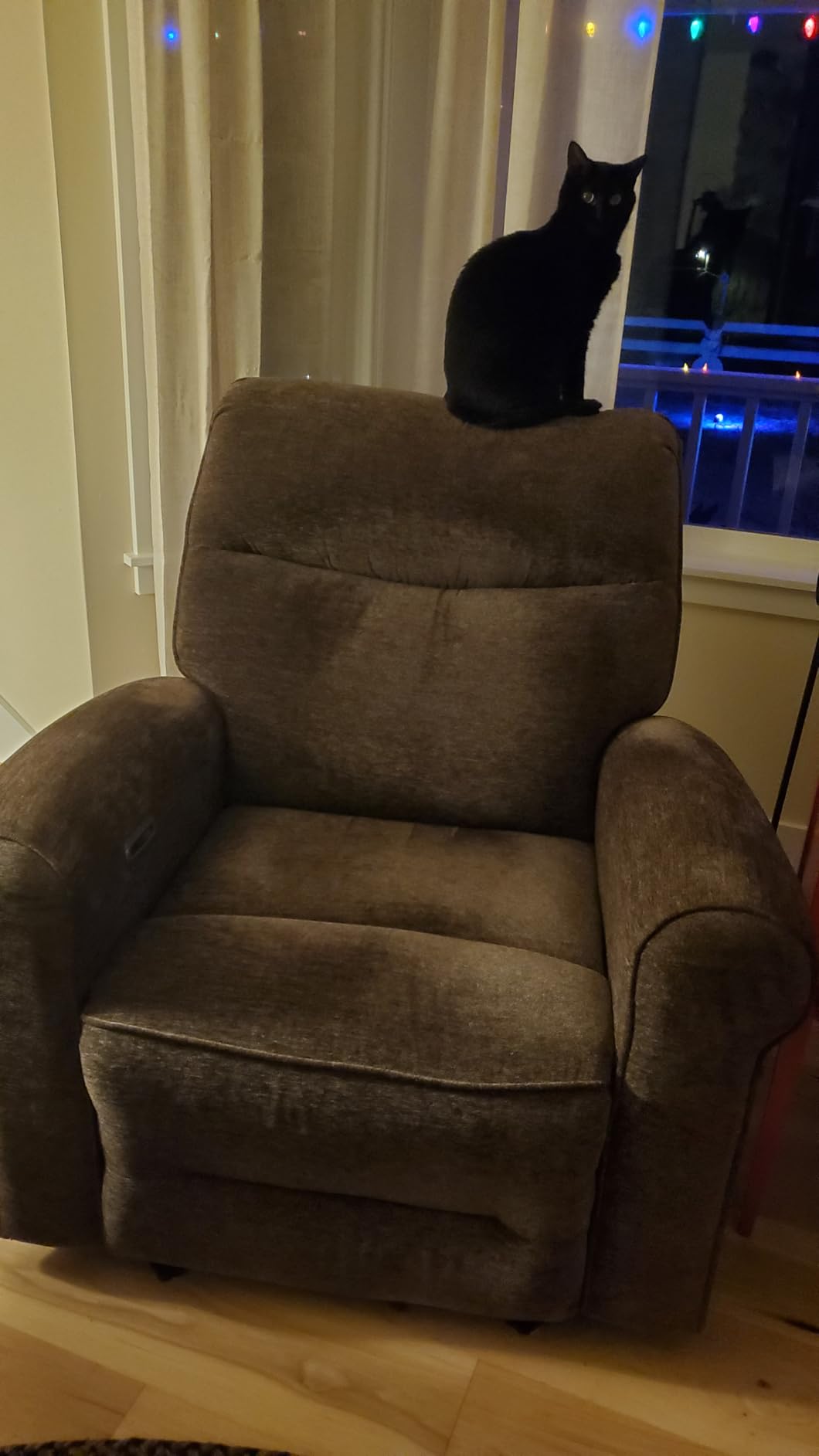 MCombo Compact Wall Hugger Power Recliner Chair for Small Spaces PR520 | 1