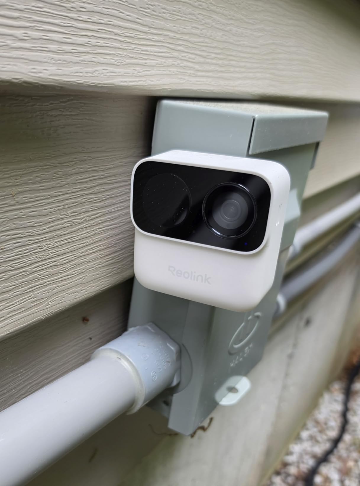 REOLINK Argus MagiCam Security Cameras Wireless Outdoor 1080p 2.4/5GHz WiFi | Magnetic Mount, No Subscription, IP67, 9-Month Battery Life customer photo 2