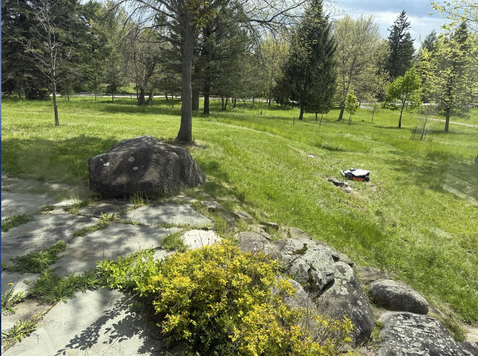 Mammotion LUBA 3 AWD 3000H Robot Lawn Mower with Garage | 360° LiDAR+NetRTK+AI Vision, Wire Free for 0.75 Acre, AWD for 80% Slopes, 30 Multi-Zone Management, Cutting Height 2.2