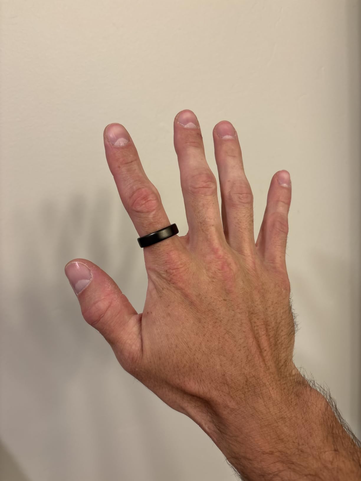 Oura Ring 5 - Silver - Size 9 - World's Smallest Smart Ring - Sleep, Activity, Women's Health, AI Advisor, 1 Week of Battery Life, Size Before You Buy, Android & iOS Compatible customer photo 1