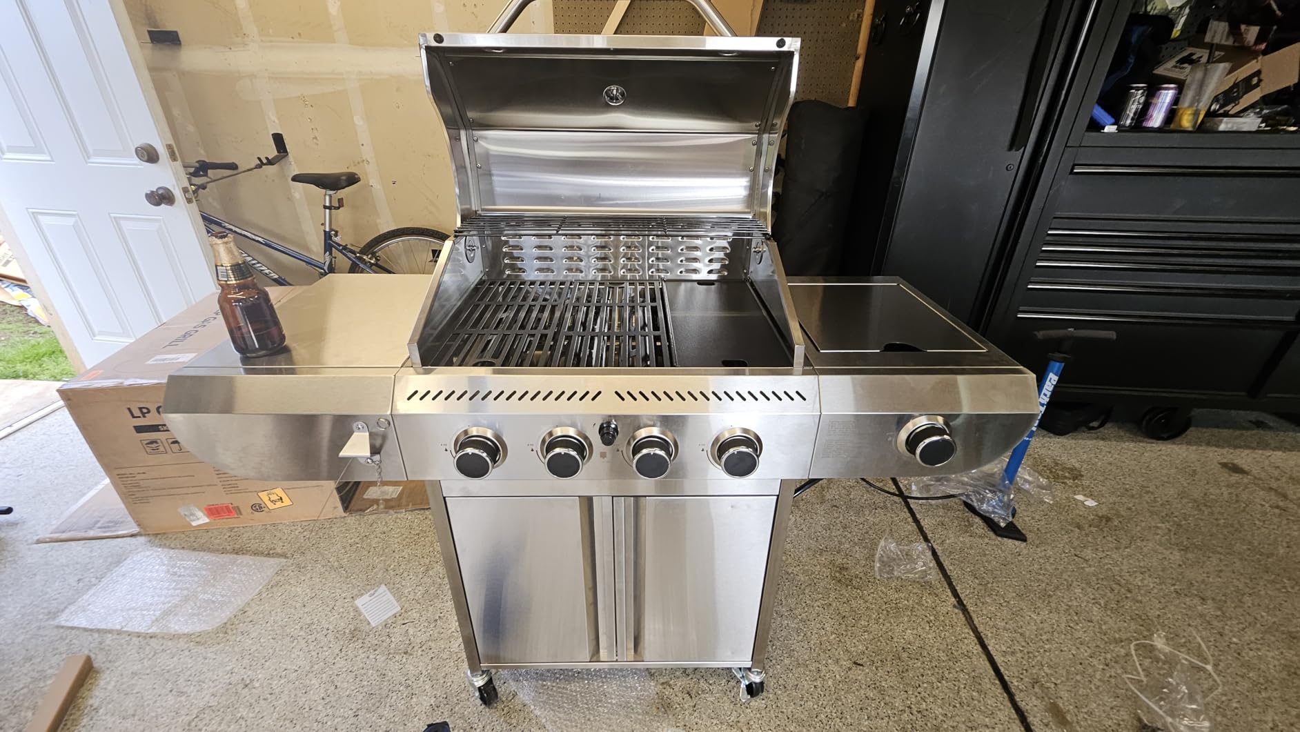 R.W.FLAME 4-Burner Gas Grill, Propane Grill with Folding Side Tables, Heavy-Duty Thickened Stainless Steel Grill, 32,000 BTU BBQ Grill for Outdoor Cooking, Barbecue, Garden and Patio Backyard customer photo 1