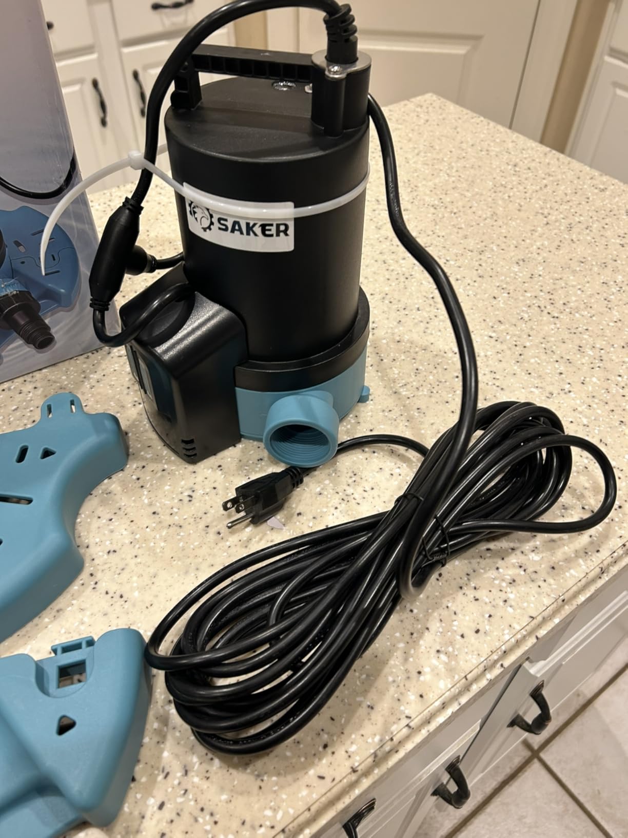 Saker Automatic On Off Submersible Water Pump, 1/4 HP Sump Pump, 2377 GPH | Submersible Pump, Pool Cover Pump with 25ft Power Cord & Filter Net for Swimming Pool Covers, Hot Tubs, Rooftops customer photo 1