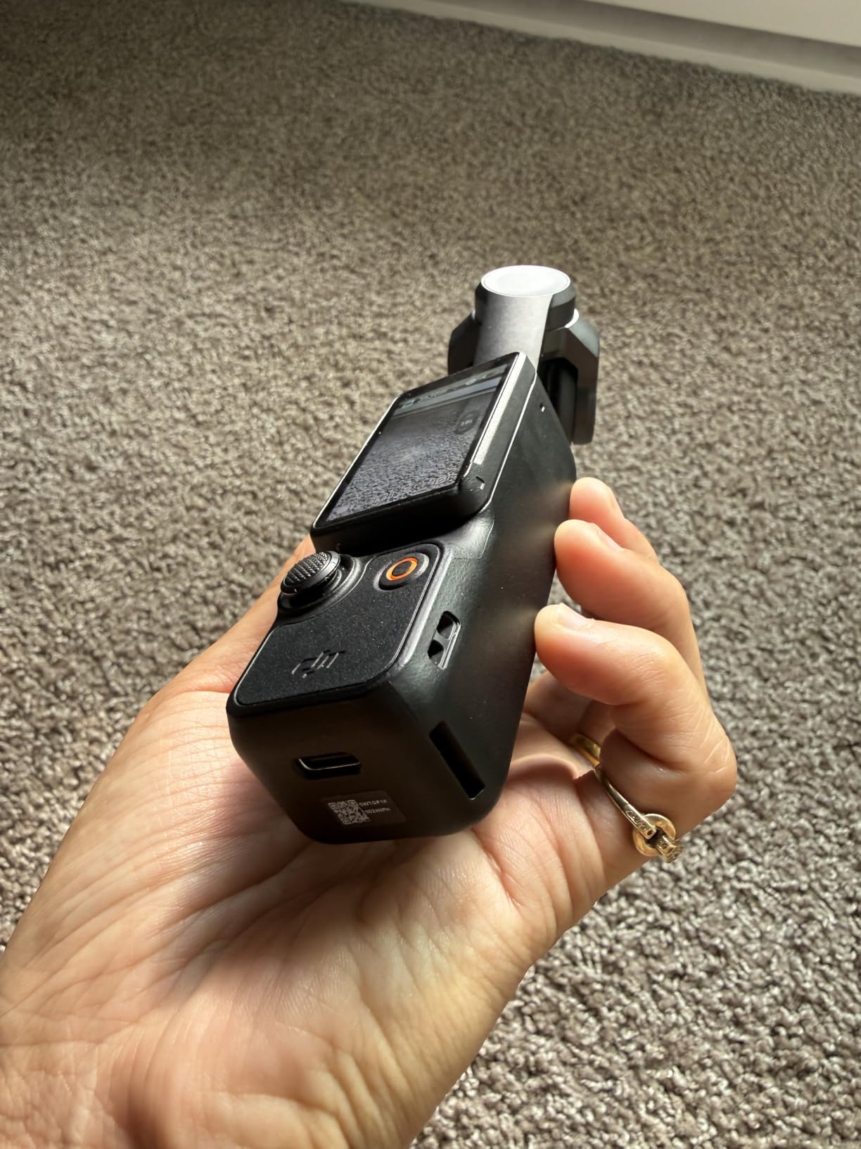 DJI Osmo Pocket 3 Vlog Combo, Vlogging Camera with 1'' CMOS & 4K/120fps for YouTube, Mic Mini Transmitter (Infinity Black) customer photo 1