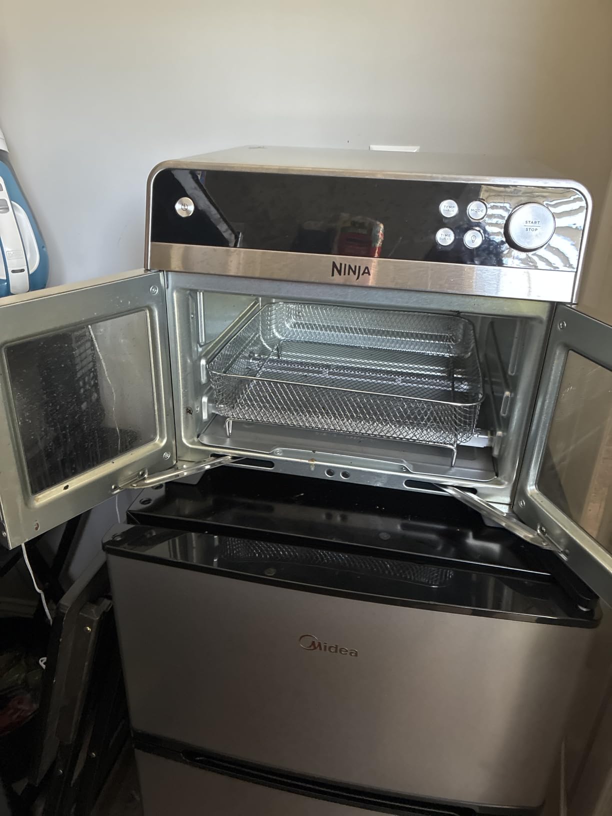 Ninja French Door Premier Air Fry Oven, 10-in-1, Black, FO101BK customer photo 1