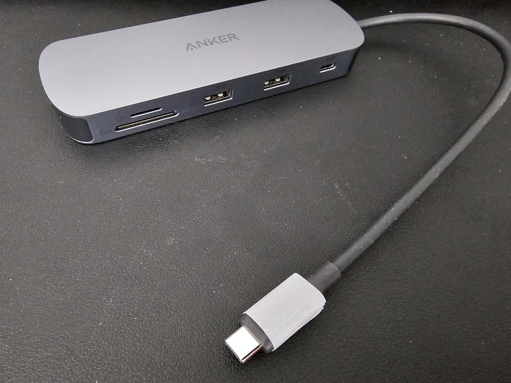 Anker Nano Laptop Docking Station Dual Monitor, 8-in-1 USB C Dock with 4K@60Hz HDMI, 10Gbps 1 USB-C, 2 USB-A, 85W PD, SD/TF Card Reader customer photo 1