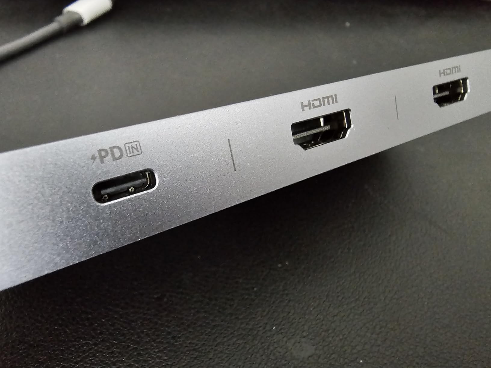 Anker Nano Laptop Docking Station Dual Monitor, 8-in-1 USB C Dock with 4K@60Hz HDMI, 10Gbps 1 USB-C, 2 USB-A, 85W PD, SD/TF Card Reader customer photo 2