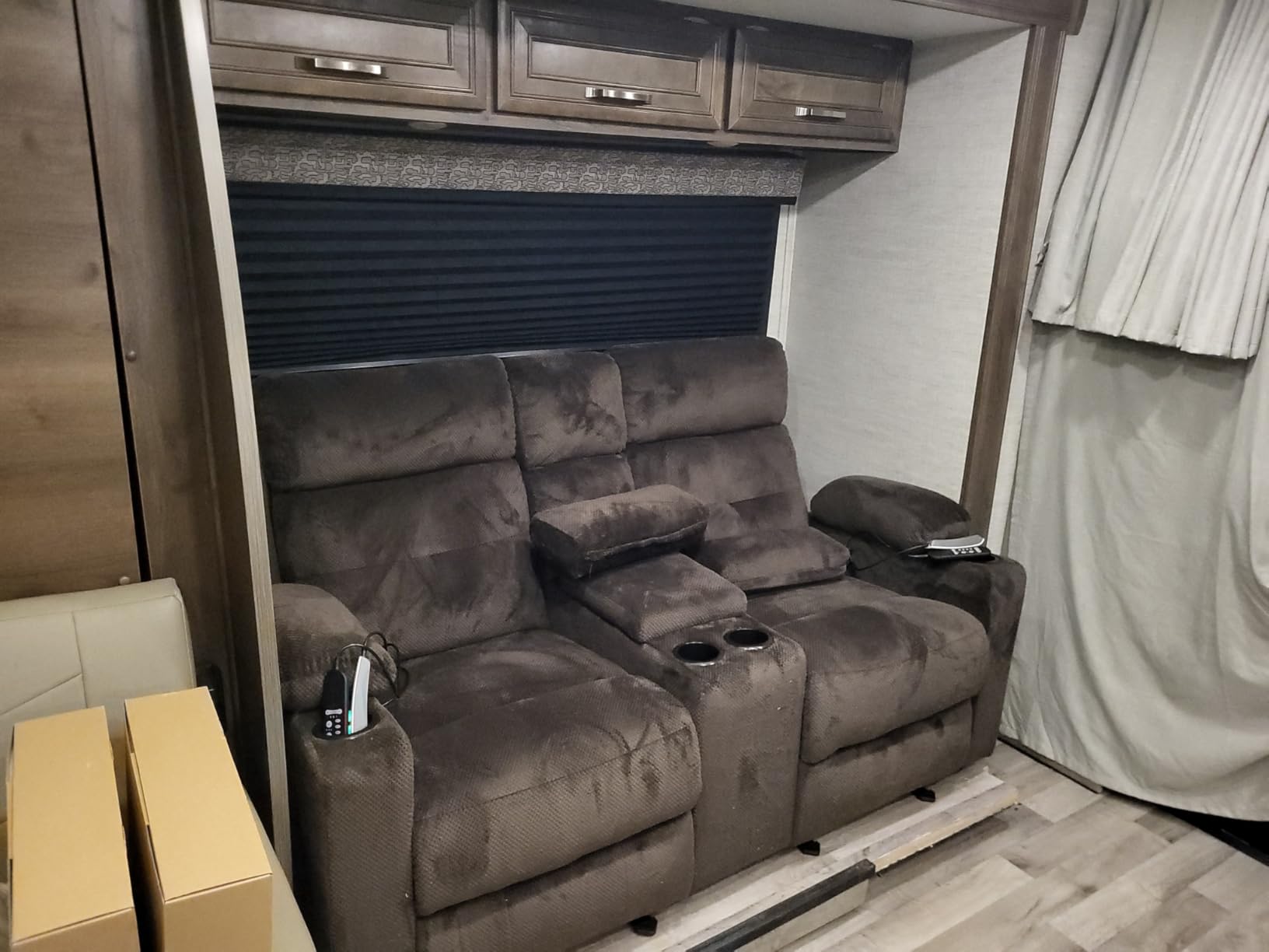 Power Reclining Sofa with Heat and Massage, RV Wall Hugger Recliner Sofa with Electric Tilt, RV 3 Seater Recliner Sofa for Living Room customer photo 1