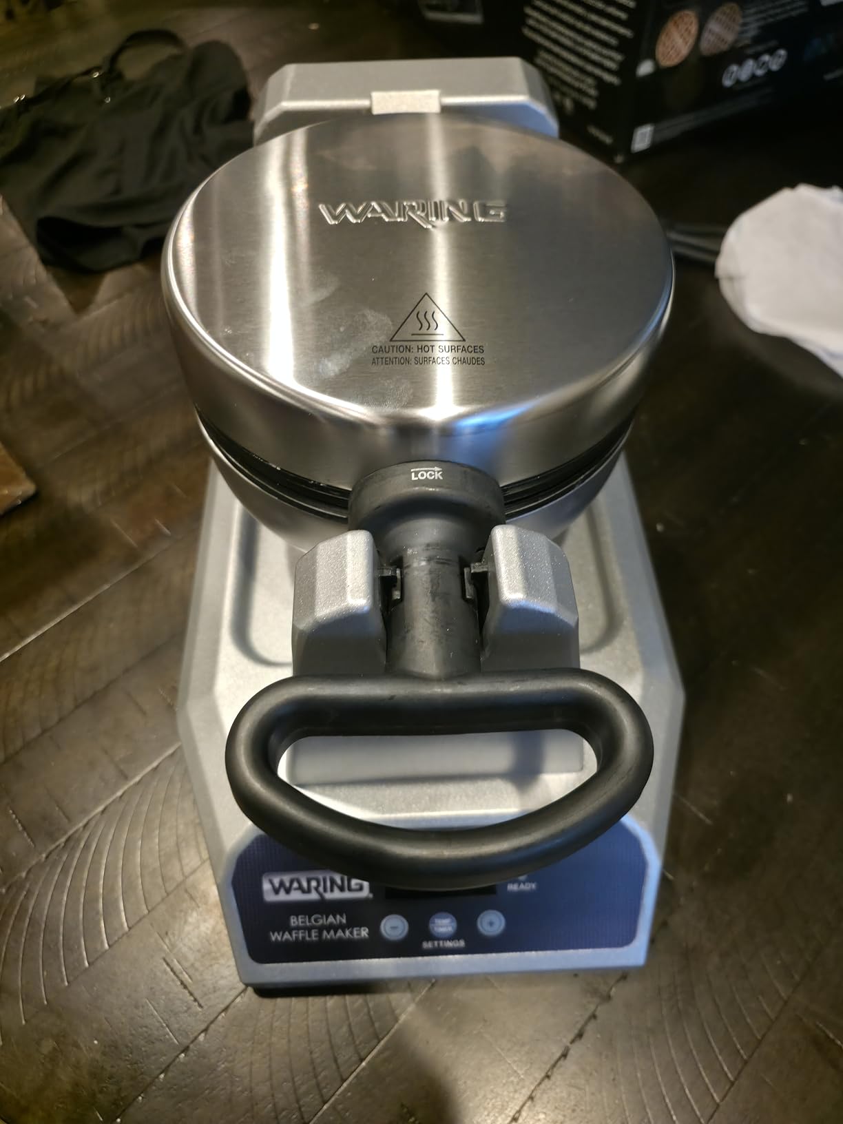 Waring Commercial Belgian Waffle Maker, 25 Waffles per Hour, Automatic Countdown Timer, Rotary Feature for Even Baking, Triple-Coated Nonstick Plates, NSF Certified, WW185X customer photo 1