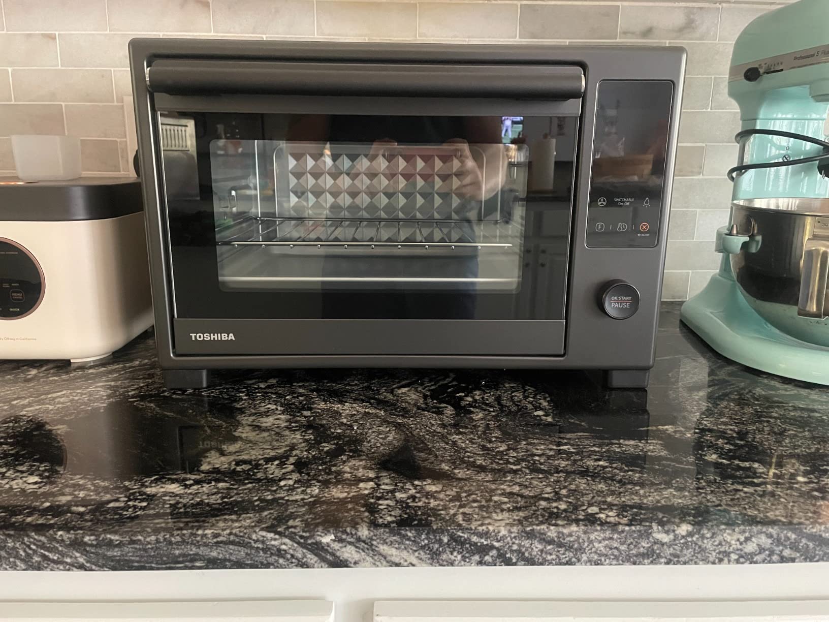 TOSHIBA 10-in-1 Convection Toaster Oven, 6-Slice Countertop Oven customer photo 2