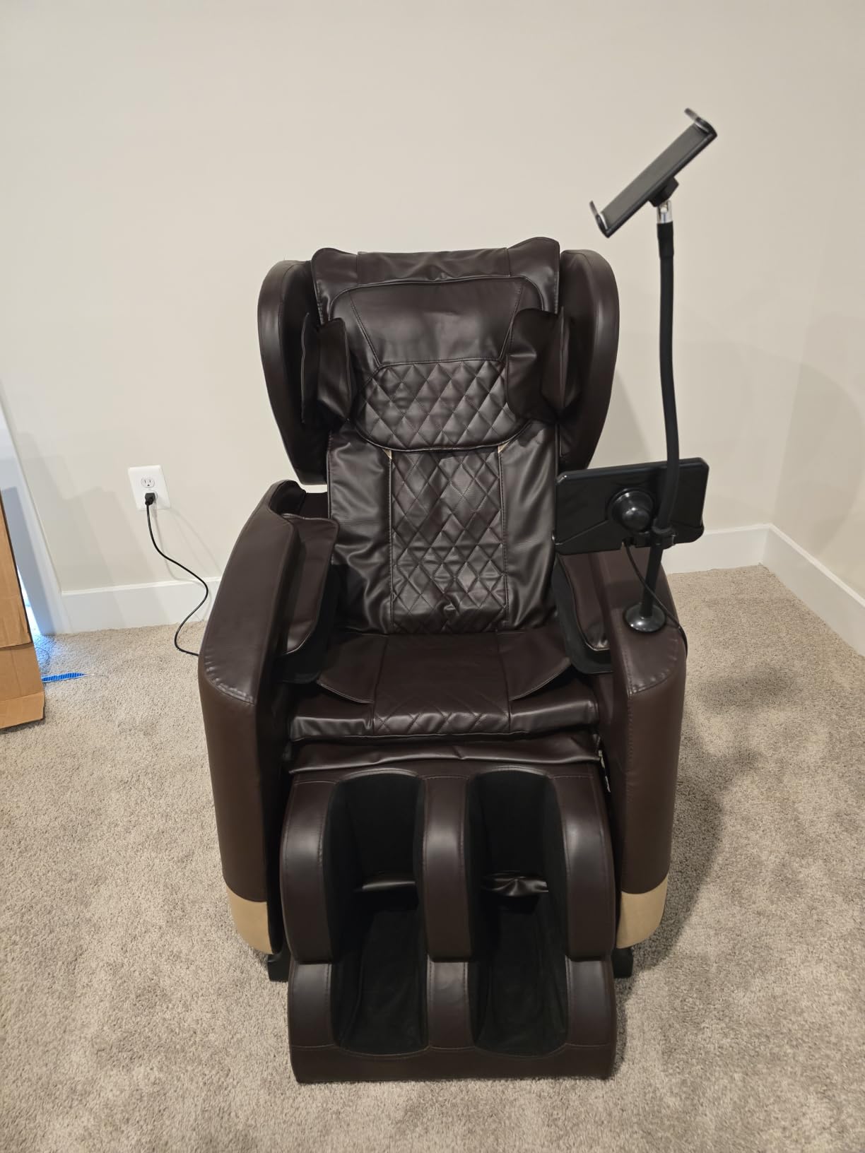 FURNIMAT Massage Chair Full Body Zero Gravity Recliner, 2026 New Version | 14 Shiatsu Rollers, 10 Airbags, 5 Auto Modes, Heated, Foot Massage, Bluetooth Speaker, Touchscreen for Back & Neck Pain customer photo 1