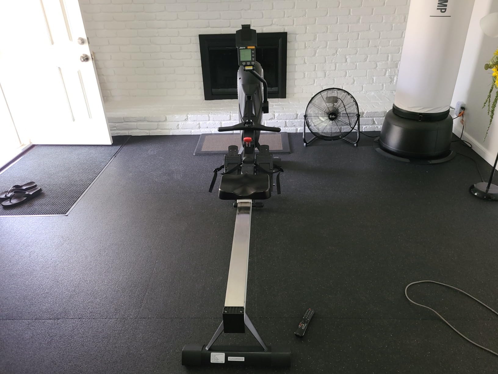 JOROTO Water Rowing Machines for Home, Foldable Rowing Machine with 400LBS Weight Capacity, Dedicated Monitor & Bluetooth APP, Large Water Tank & Comfortable Seat for Immersive Water Rower customer photo 2