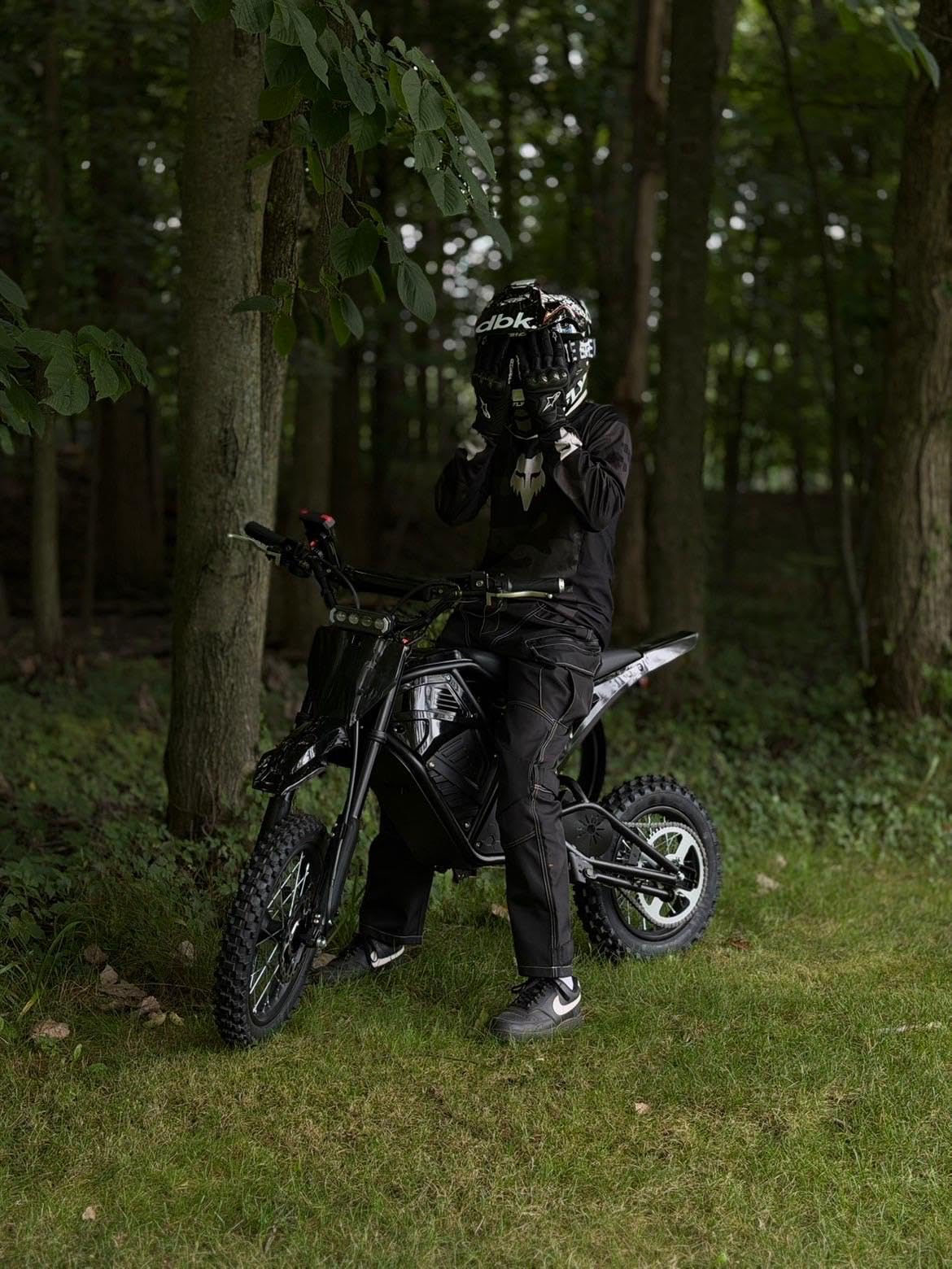 Nova Mini Electric Dirt Bike for Teens Adults, 46mph 3500W Peak Mid-Drive Motor, 48V 23Ah Battery 53-Mile Range, Hydraulic Nitrogen Dual Shock Absorbers, BK customer photo 1
