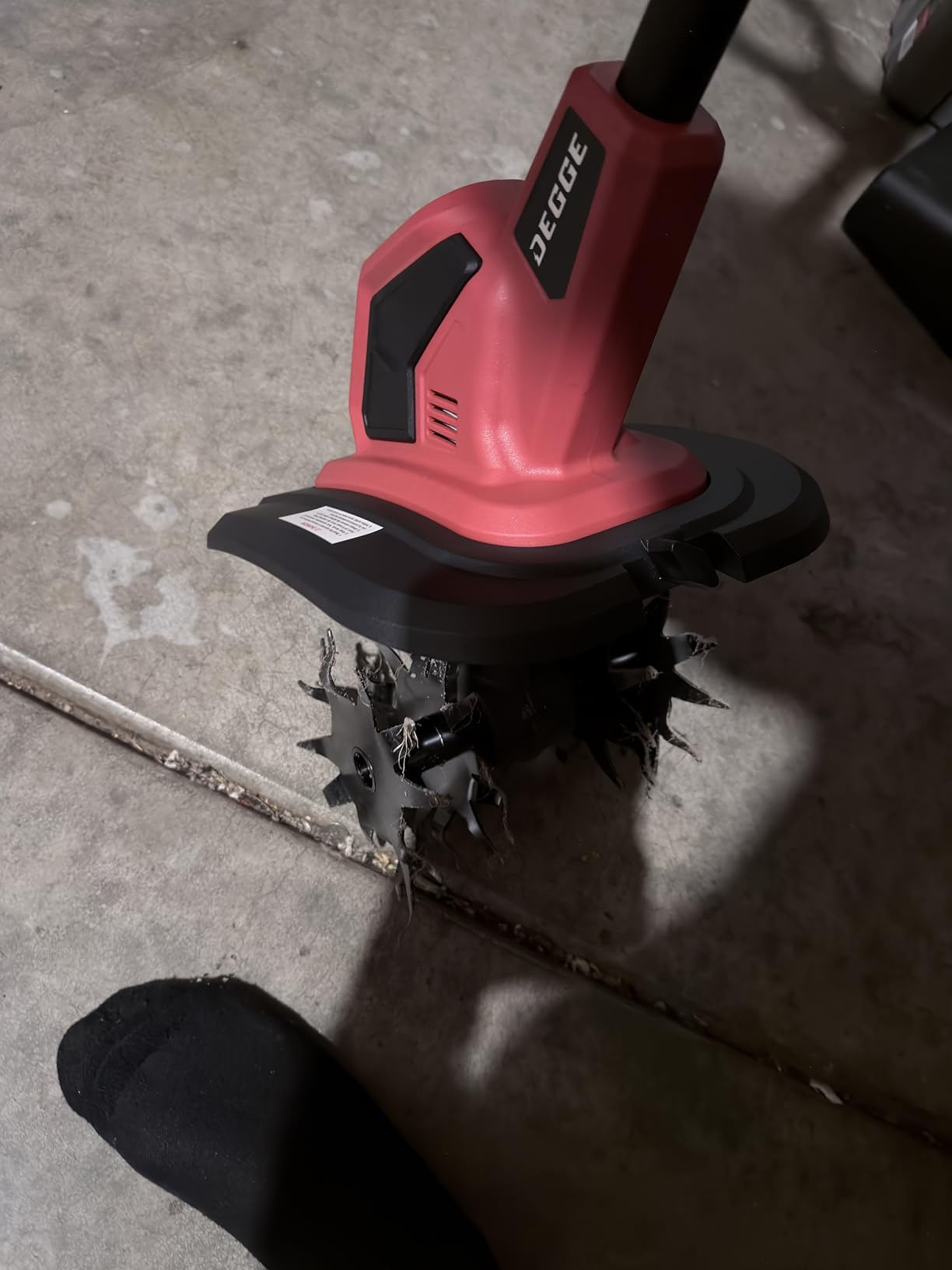 DEGGE 21V Cordless Tiller Cultivator with 2 x 3.0Ah Batteries and Charger customer photo 2