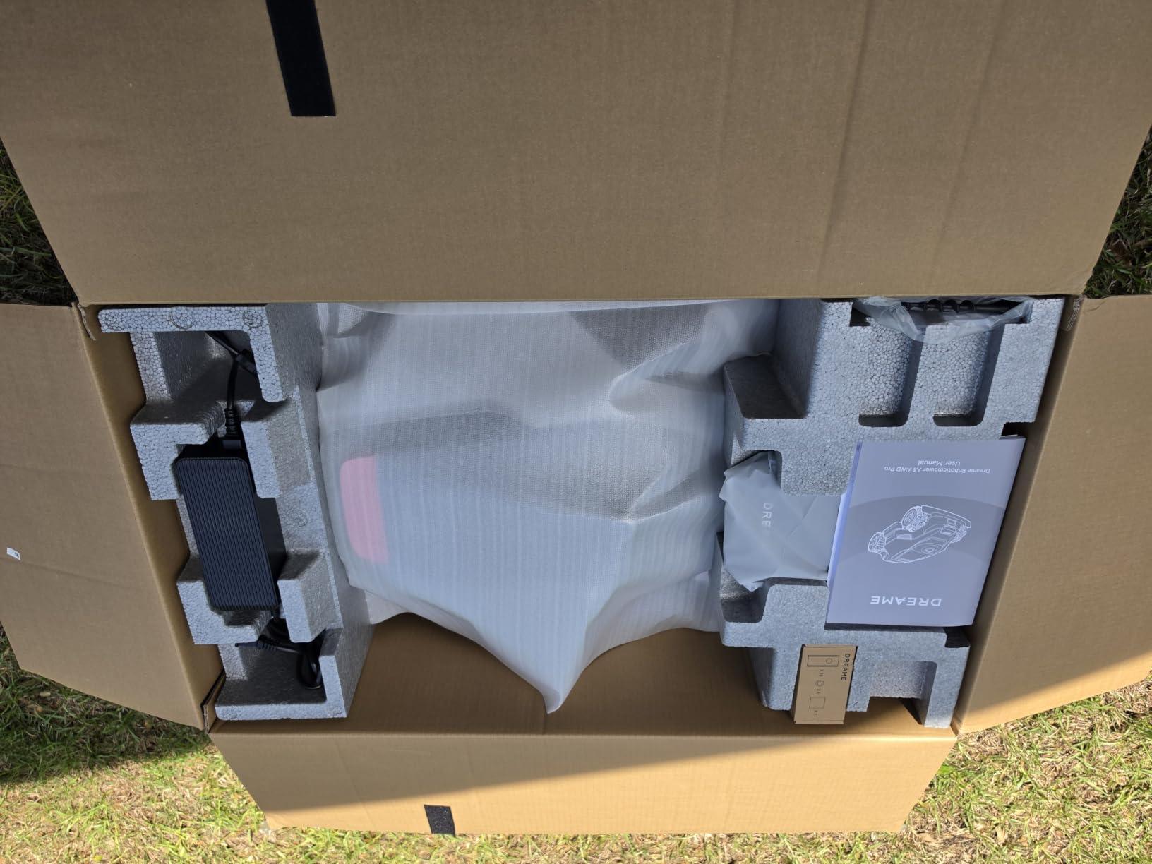 DREAME A3 AWD 1000 Robot Lawn Mower, All-Terrain Wire-Free, 360 Degree 3D LiDAR & AI Dual Vision Smart Robotic Mower for 0.25 Acre, 80% Slopes & 45min Fast Charge customer photo 2