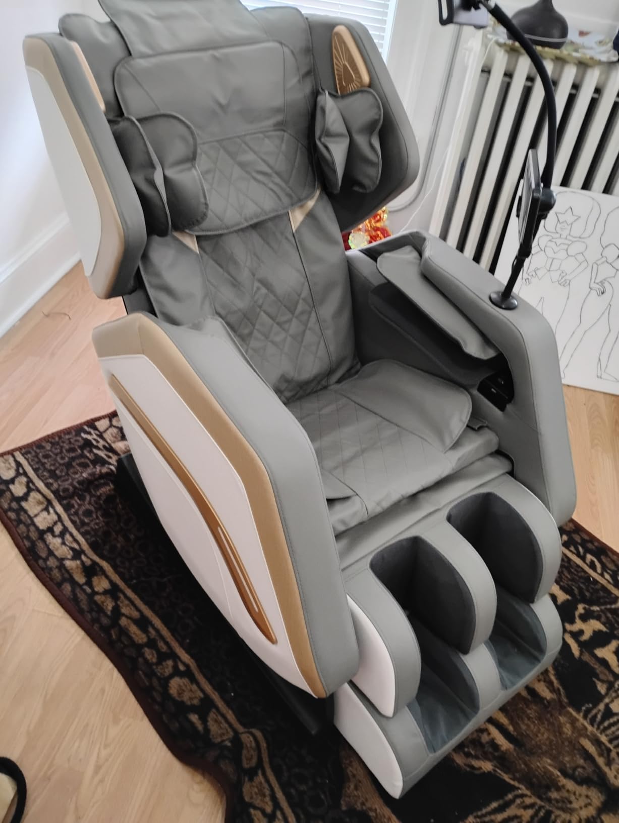 Massage Chair Full Body 14 Fixed Roller Zero Gravity 5 Auto Modes, 8 Airbags, Foot Massage, Heating, Phone Controller, Bluetooth Speaker, Nightlights for Home customer photo 2