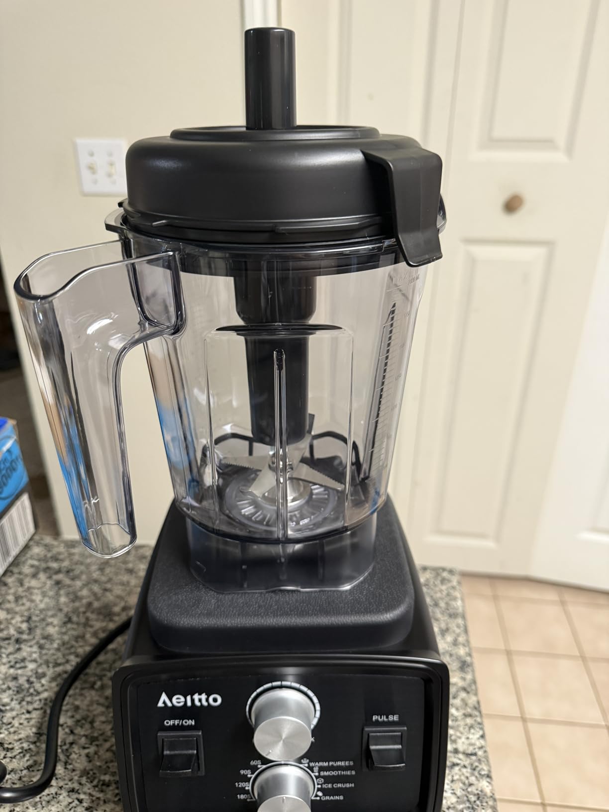Aeitto Blenders for Kitchen with 1800W Motor, 68Oz, 2-in-1 Blender & Grinder Combo, Silver customer photo 1