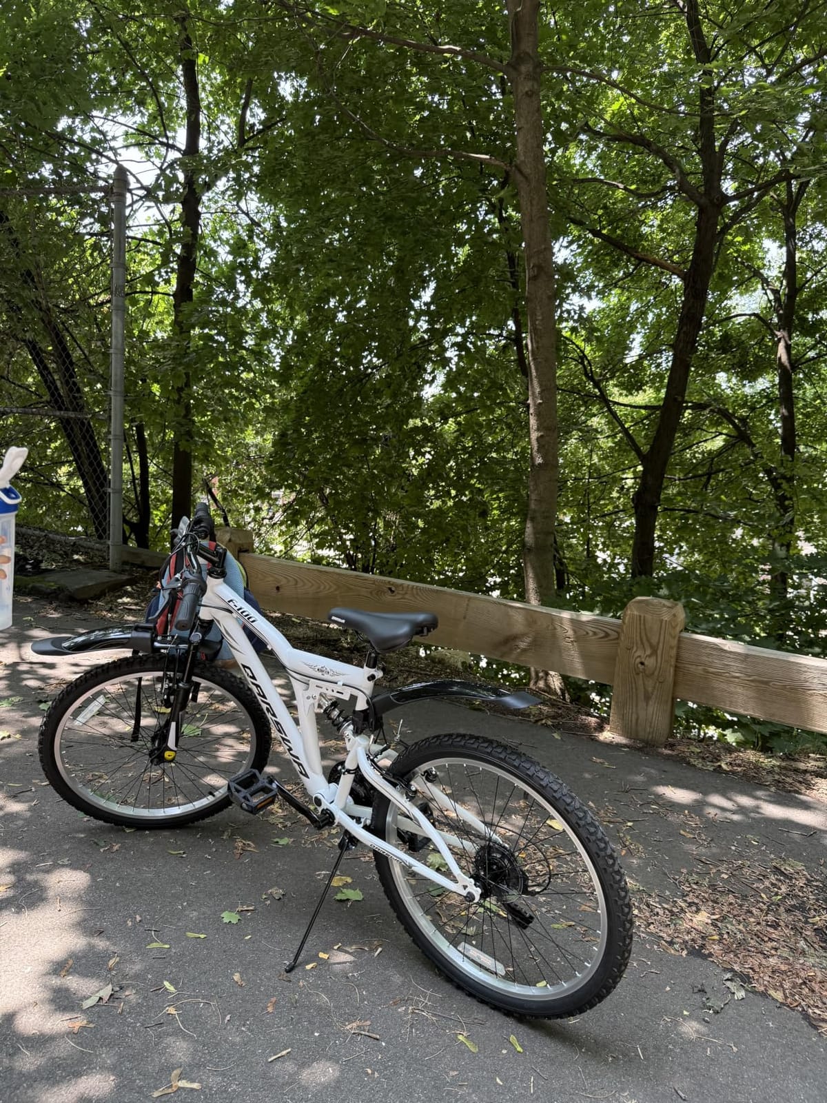 24/26 Inch Mountain Bike for Men & Women, 21-Speed Full Suspension MTB, High-Carbon Steel Frame, Quick Release Front Wheel, Dual Fenders, Easy Assembly, Trail & Commuter Bicycle customer photo 2