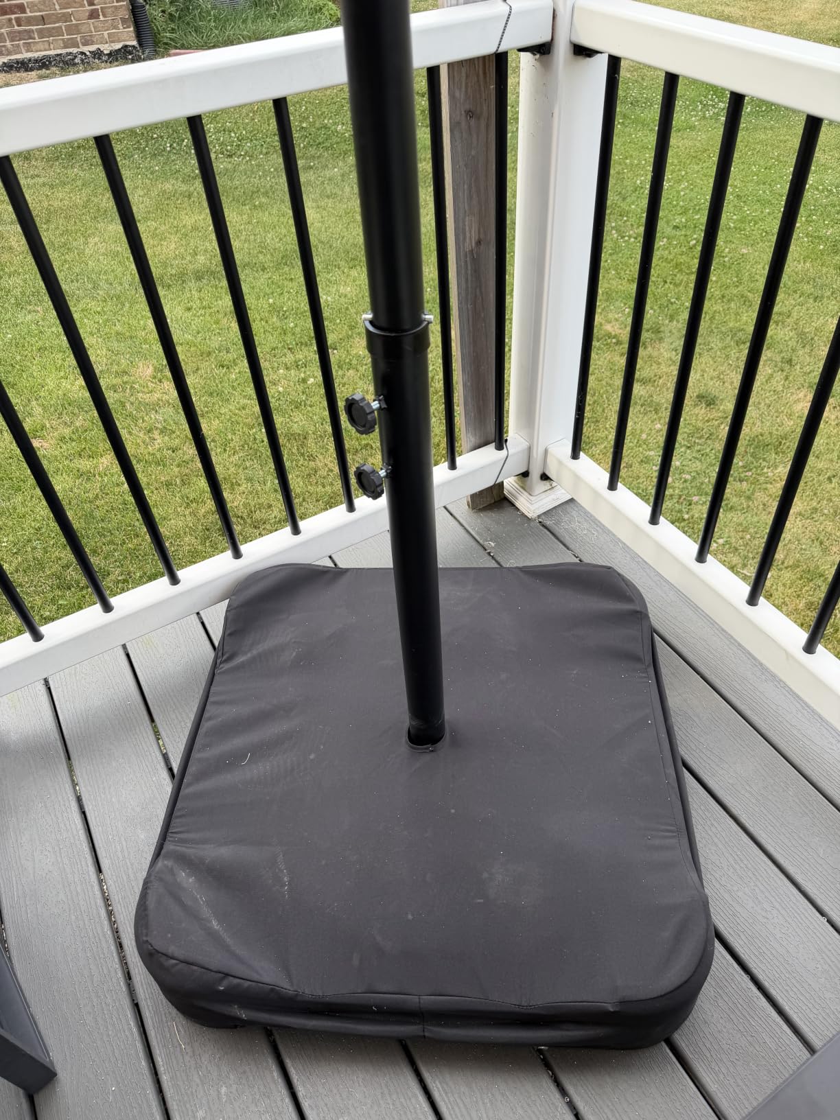 10FT Cantilever Offset Patio Umbrella with Base Included, Wheat | Outdoor Patio Umbrella with 360° Rotation & Infinite Tilt, Yarn-Dyed Fade-Resistant Canopy, Heavy Duty 8-Rib Steel Frame customer photo 1