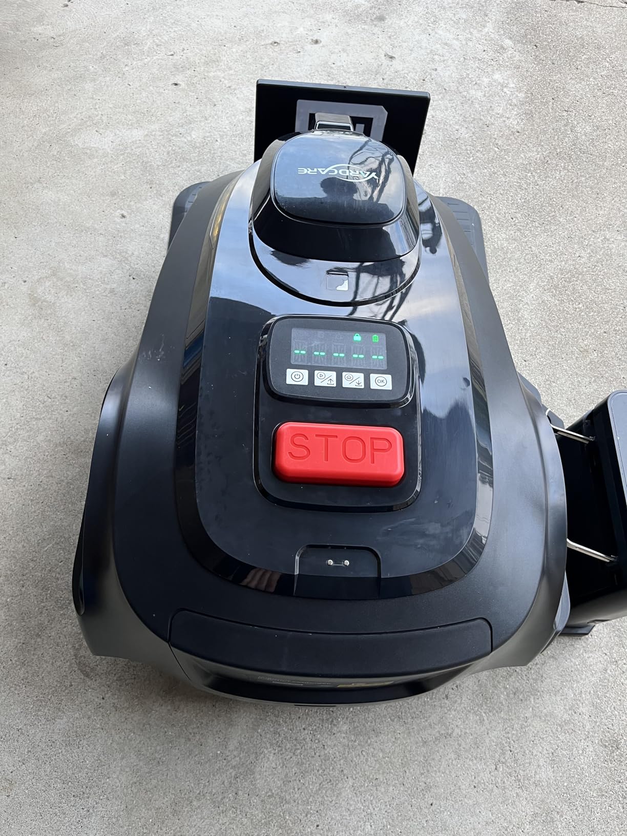 YARDCARE N1600 PRO Robot Lawn Mower, Wireless Design with RTK+Vision Navigation, 0.4 Acre Coverage, APP Smart Control Robot Lawn Mower, Multi-Zone Mowing, Curved Path, Adjustable Cutting Height customer photo 2