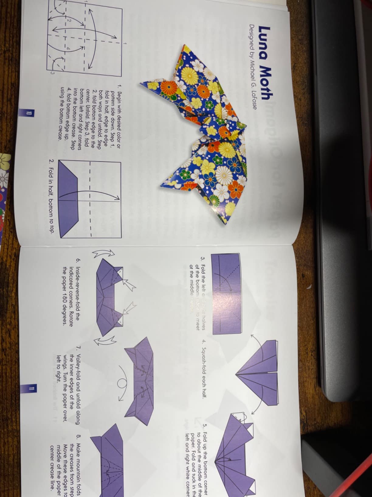 Amazing Origami Kit: Traditional Japanese Folding Papers and Projects [144 Origami Papers with Book, 17 Projects] customer photo 2