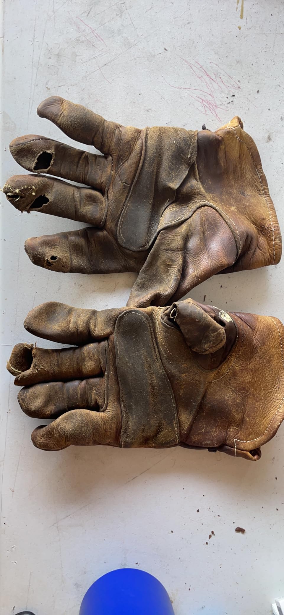 Wells Lamont Work Gloves Men and Women, Cowhide Leather Work Gloves, Adjustable Wrist customer photo 1