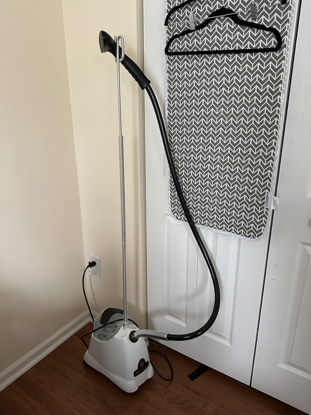 Jiffy Steamer J-2000 Jiffy Garment Steamer with Plastic Steam Head, 120 Volt, Beige customer photo 2