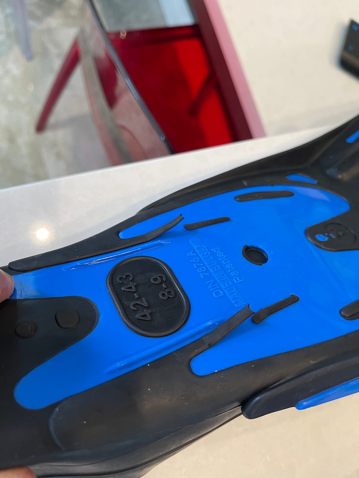 Unisex Adults Volo Race Fins - Durable Versatile Swimming Flippers with Closed Anatomical Foot Pocket for Scuba Diving customer photo 1