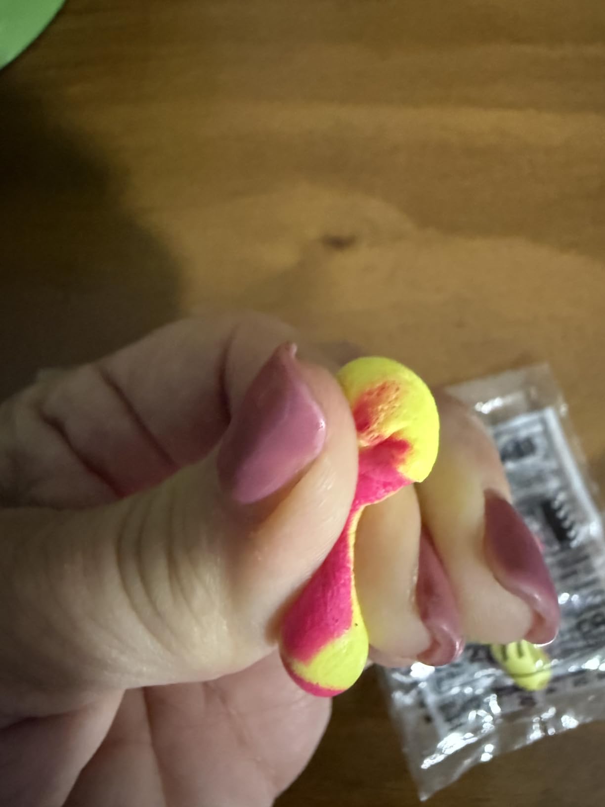 Howard Leight by Honeywell Laser Lite High Visibility Disposable Foam Earplugs, Pink/Yellow , 200-Pairs (LL-1) - 3301105 customer photo 2