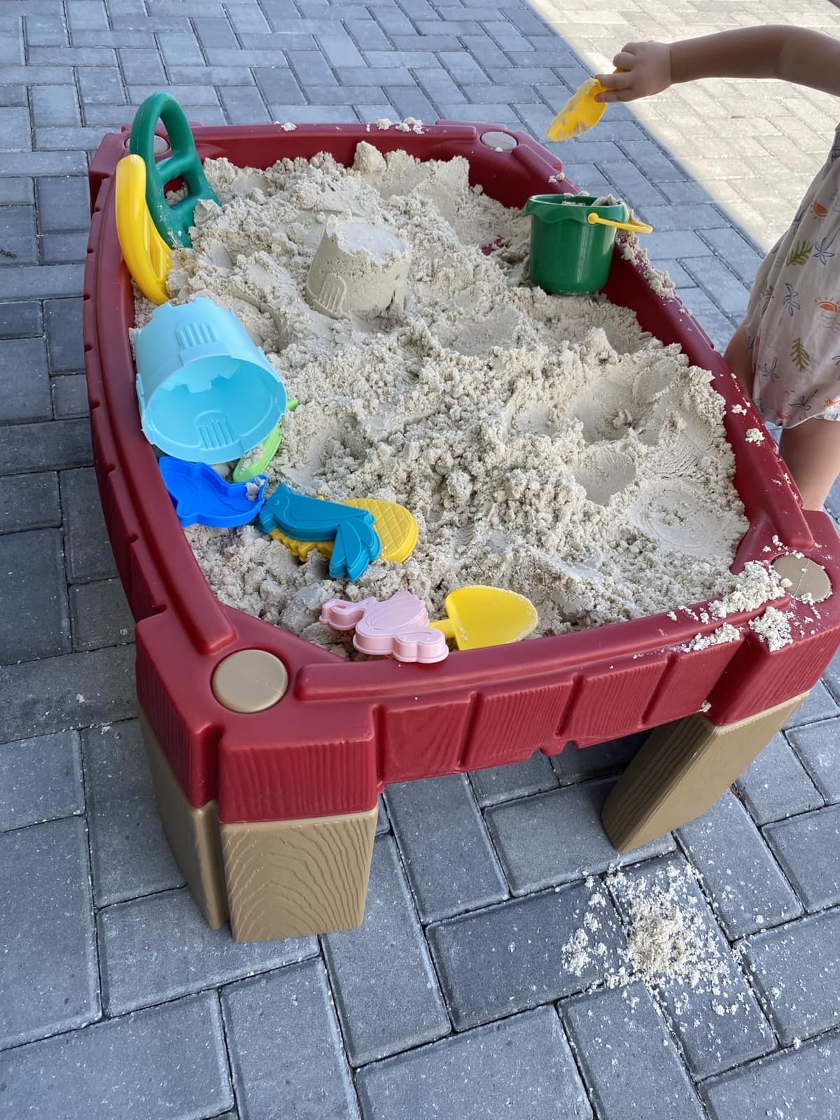 Step2 Naturally Playful Sand Table, Kids Sand Activity Sensory Table, 5 Piece Accessory Kit, Toddler Summer Outdoor Toys, 2+ Years Old customer photo 1