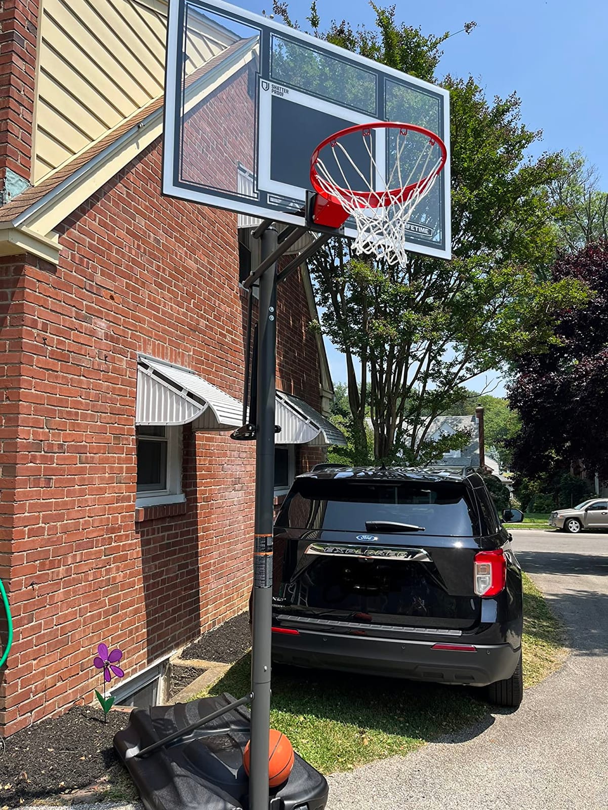 Lifetime Adjustable Basketball Hoop (54-Inch Polycarbonate) customer photo 2