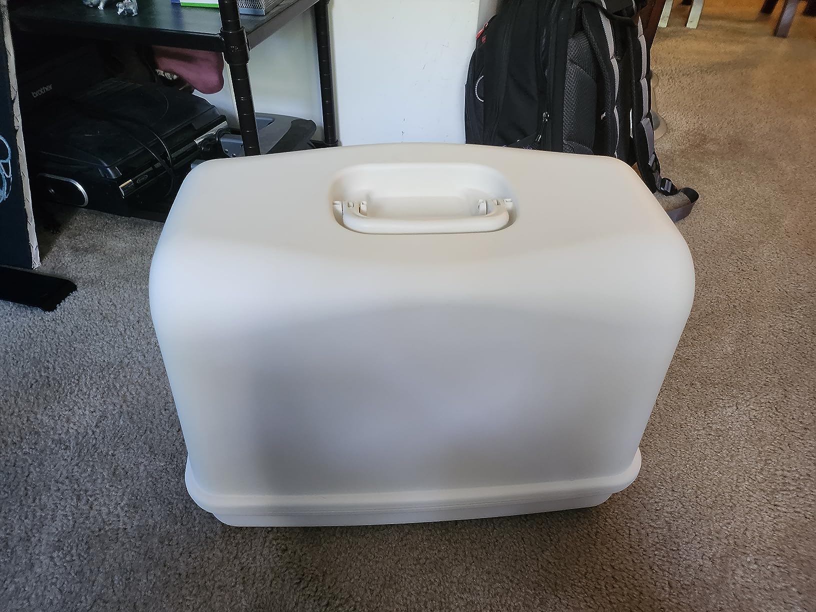 SINGER® Universal Hard Carrying Case for Sewing Machine, White customer photo 2