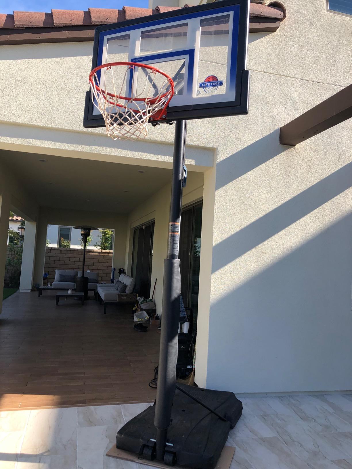 Lifetime Outdoor Portable Basketball Hoop, 48 Inch Backboard, 8-10 Ft Speed Shift Adjustable Height customer photo 1