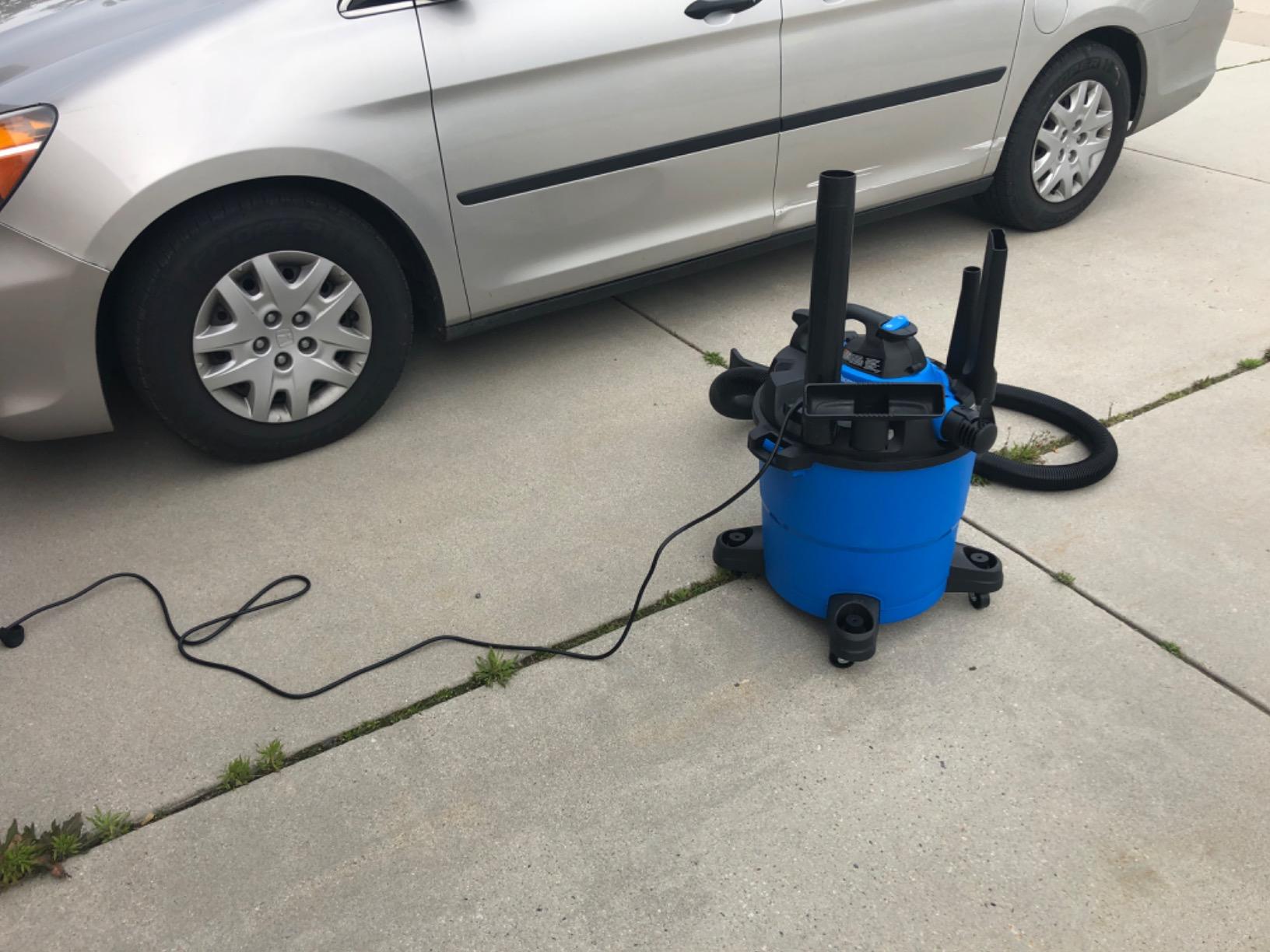 Vacmaster Blue Line 12-Gallon* 5 Peak HP† Wet/Dry Vacuum with Detachable Blower VBV1210 customer photo 2