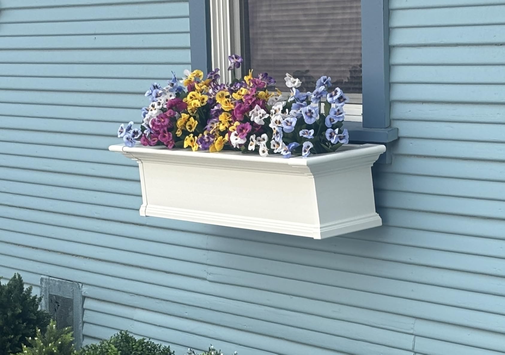 Mayne Yorkshire 4ft Window Box - White - 48in L x 12in W x 10in H - Polyethylene Planter - Built-In Water Reservoir (4824-W) customer photo 1