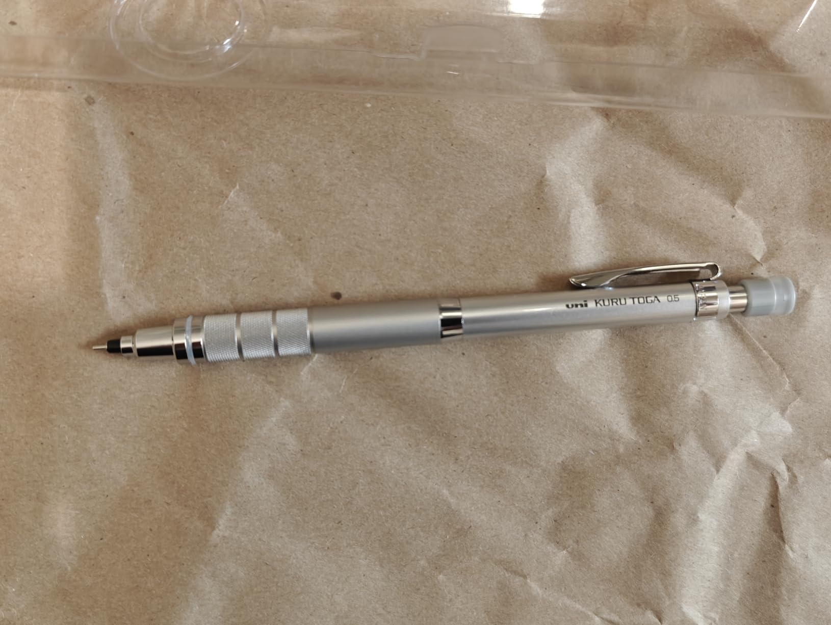 Uni Kuru Toga Roulette Model Auto Lead Rotation 0.5mm Mechanical Pencil, Silver Body (M510171P.26) customer photo 1