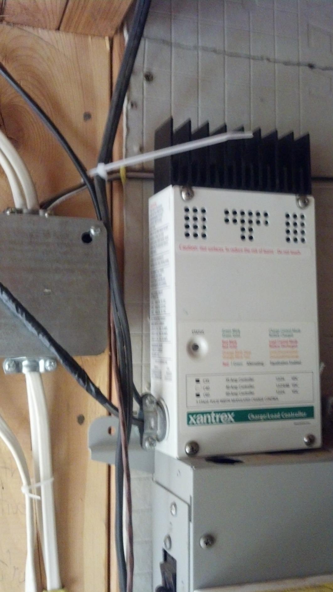 Xantrex C40 Solar Charge Controller 40 Amps customer photo 1