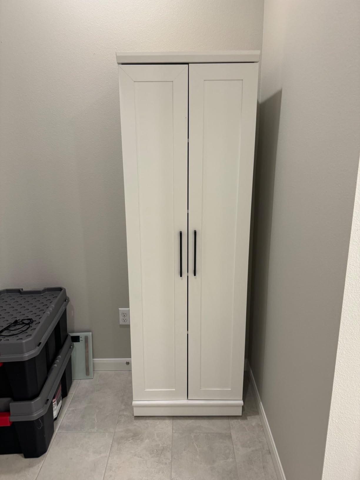 Sauder HomePlus Storage Cabinet / Pantry Cabinets, Dakota Oak Finish customer photo 2