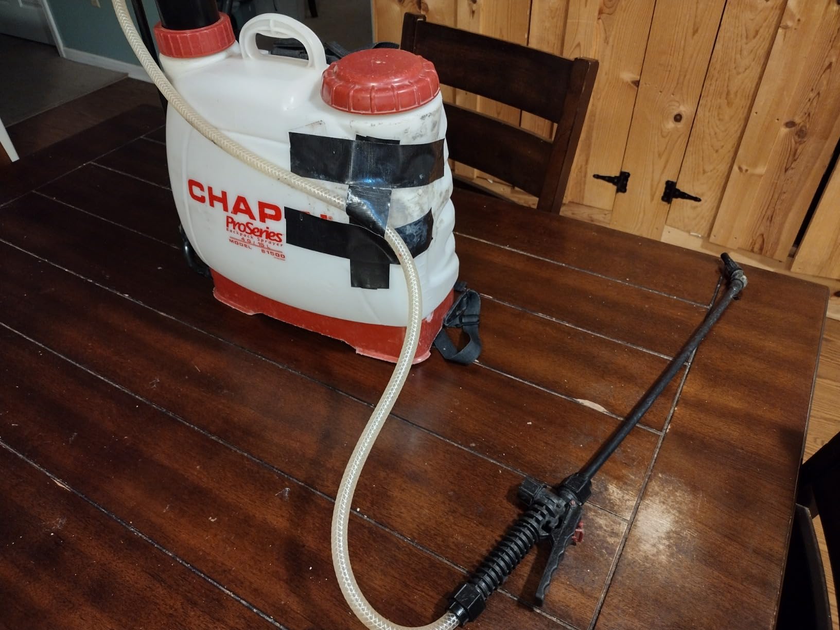 CHAPIN 4-Gallon Backpack Sprayer with Anti-Clog Filtration | Durable translucent poly tank for fertilizers, herbicides, pesticides and lawn care customer photo 1