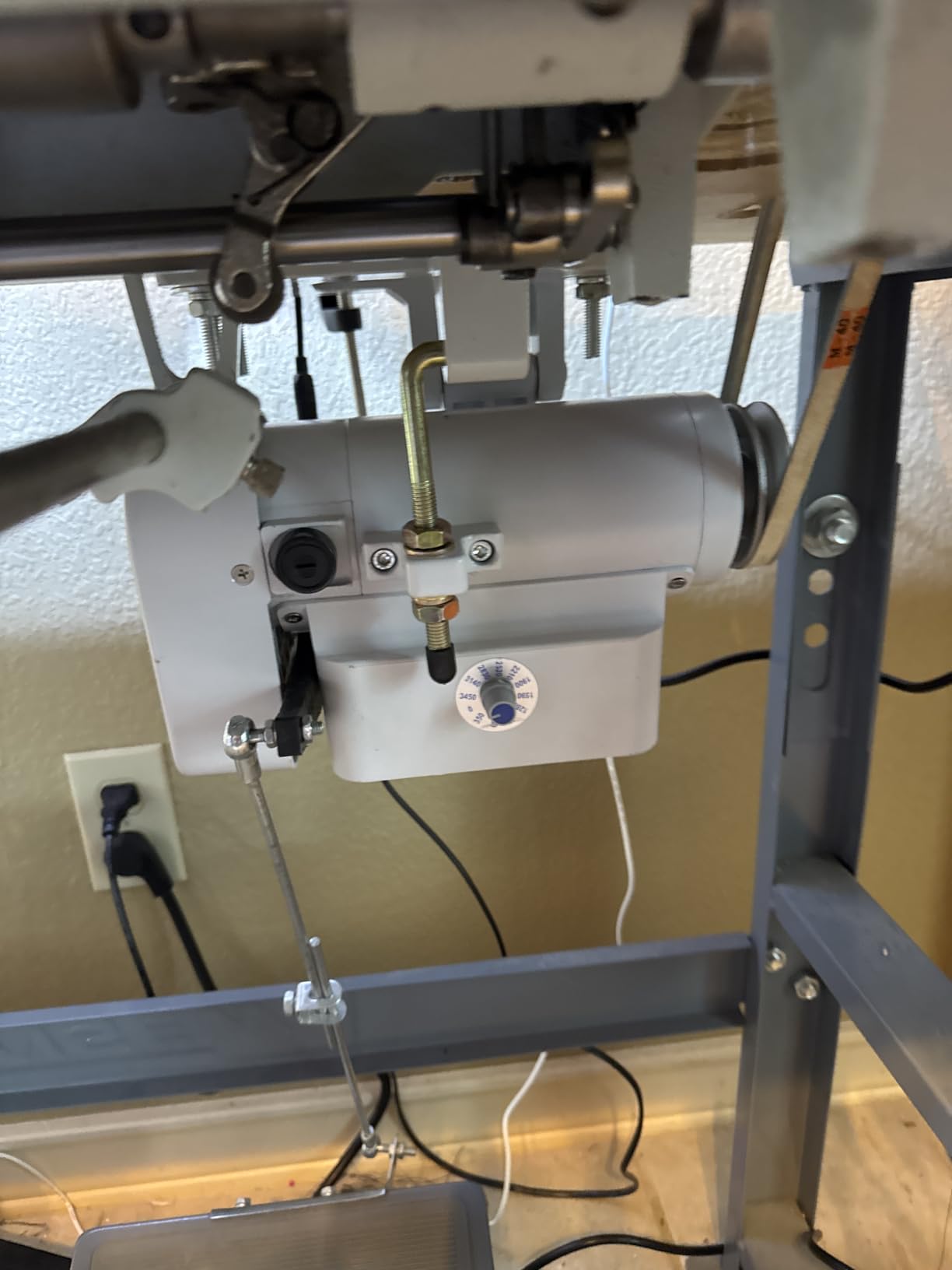 Consew 206RB-5 Walking Foot Industrial Sewing Machine with Table and Servo Motor customer photo 1
