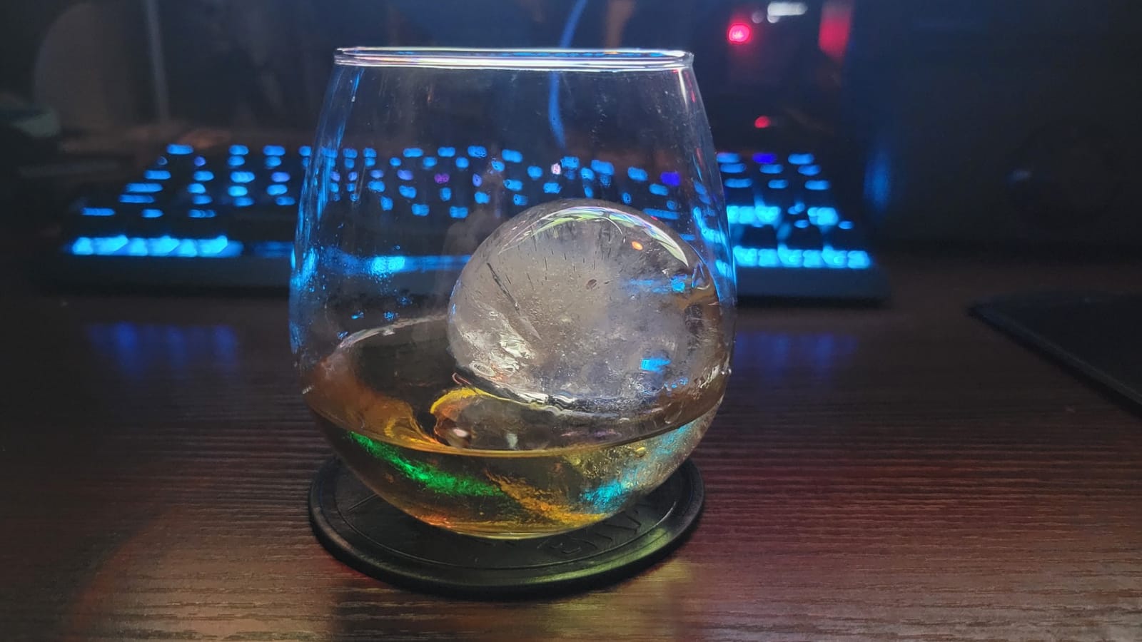 Tovolo Craft Ice Sphere Molds for Whiskey & Cocktails, Set of 2, Large customer photo 2