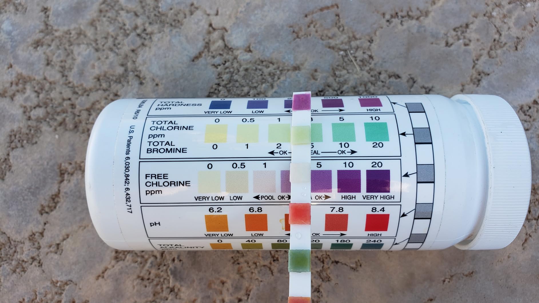 AquaChek 7-Way Pool and Spa Test Strips - Silver Pool Test Strips For pH, Total Chlorine, Free Chlorine, Bromine, Alkalinity, Total Hardness, and Cyanuric Acid - Water Quality Testing Kit (100 Strips) customer photo 2