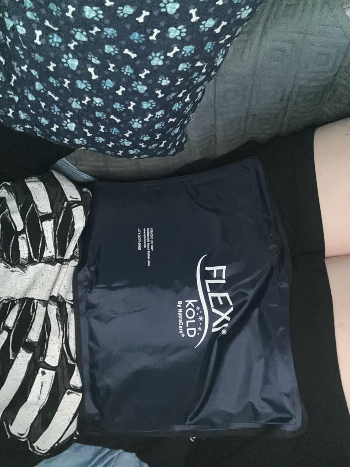 FlexiKold Gel Soft Flexible Ice Packs for Injuries - Reusable Freezer Cold Pack, Cold Compress & Cooling Gel Pad for Face, Shoulder, Hip, Leg, Arm, Ankle & Foot Injury - Medium - 7.5” x 11” customer photo 2
