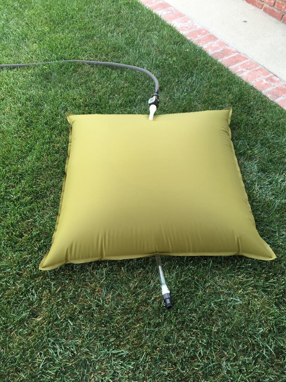 Water Storage Tank - Bladder - Bag - AQUATANK2 Stores Water For Your Emergency Water Supply - It Is a Light-Weight and Portable Water Container, Food-Grade Material, no BPAs (30 Gallon) customer photo 1