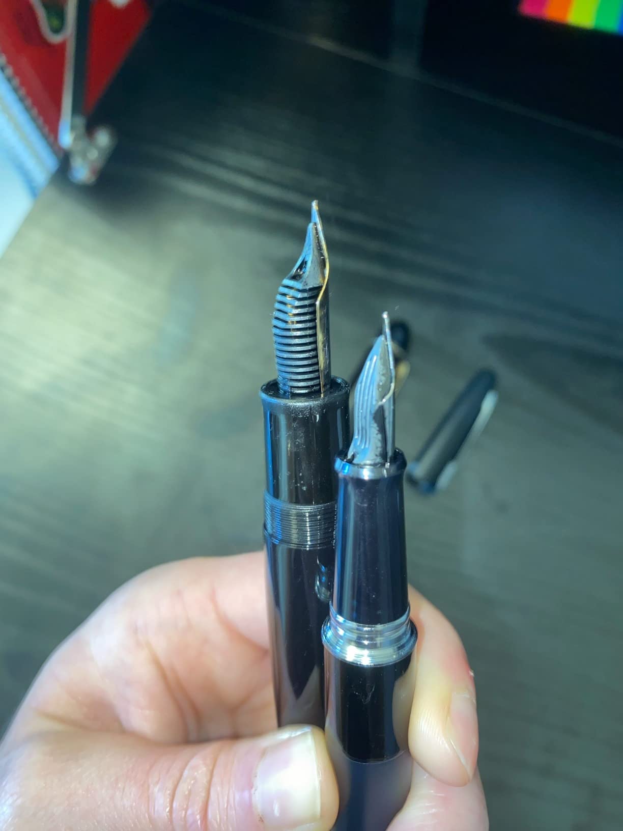 PILOT Metropolitan Collection Fountain Pen, Black Barrel, Classic Design, Medium Nib, Black Ink (91107) customer photo 2