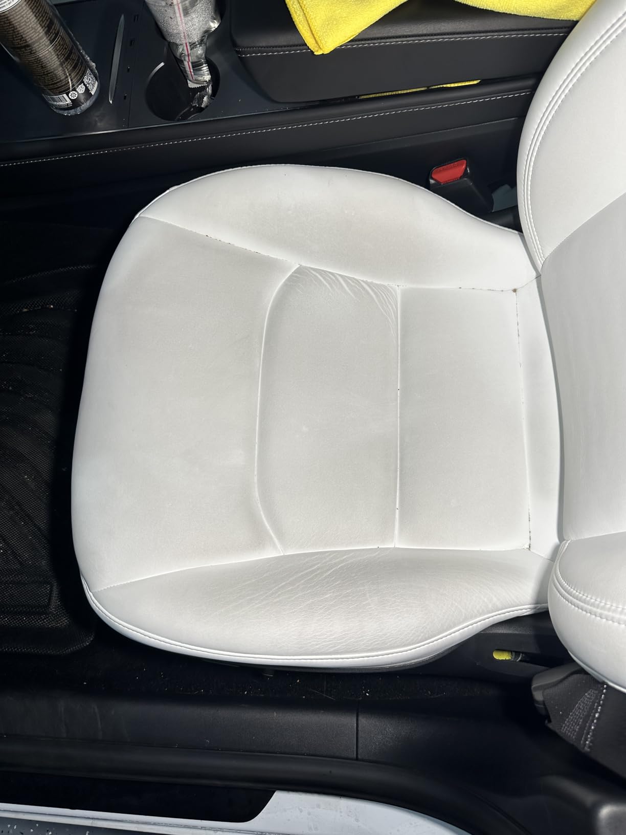 Chemical Guys, Colorless & Odorless Leather Cleaner, Car Interiors, 16 oz customer photo 2