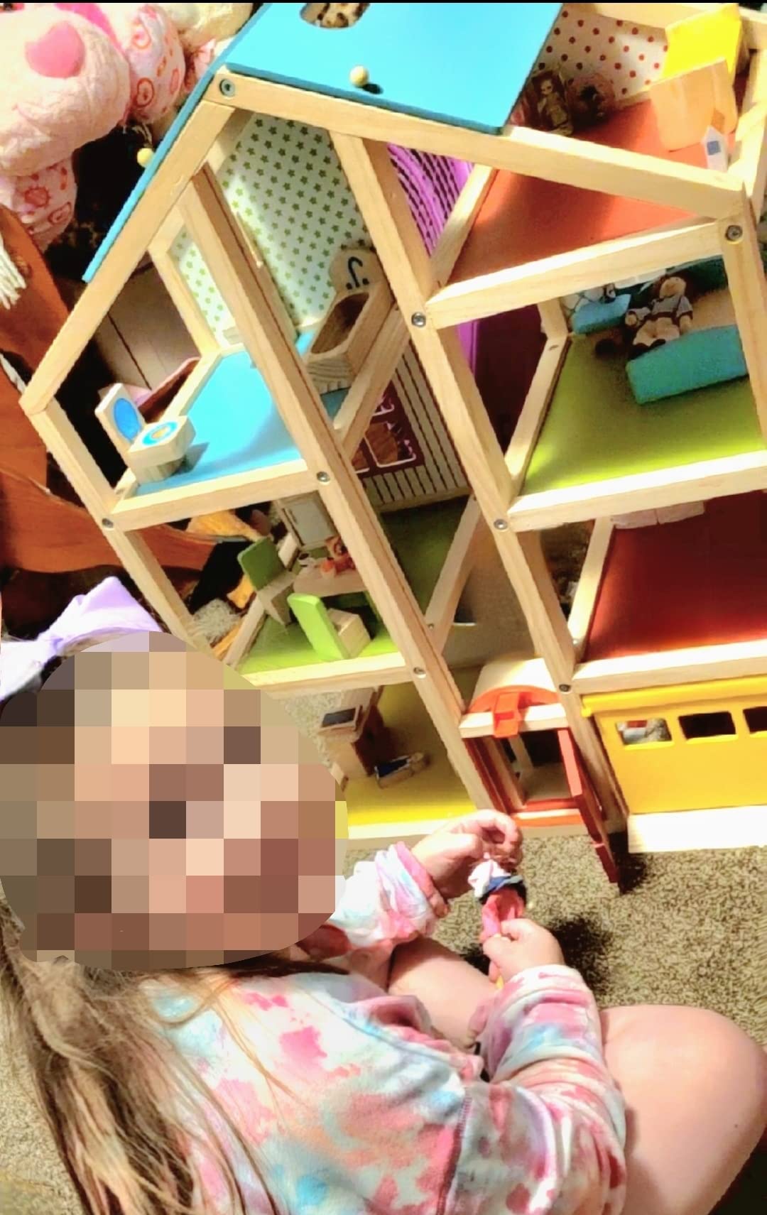 Melissa & Doug Wooden Hi-Rise Dollhouse with 15 Furniture Pieces, Garage, Working Elevator Preschool Dollhouse for Kids Ages 3+ customer photo 2