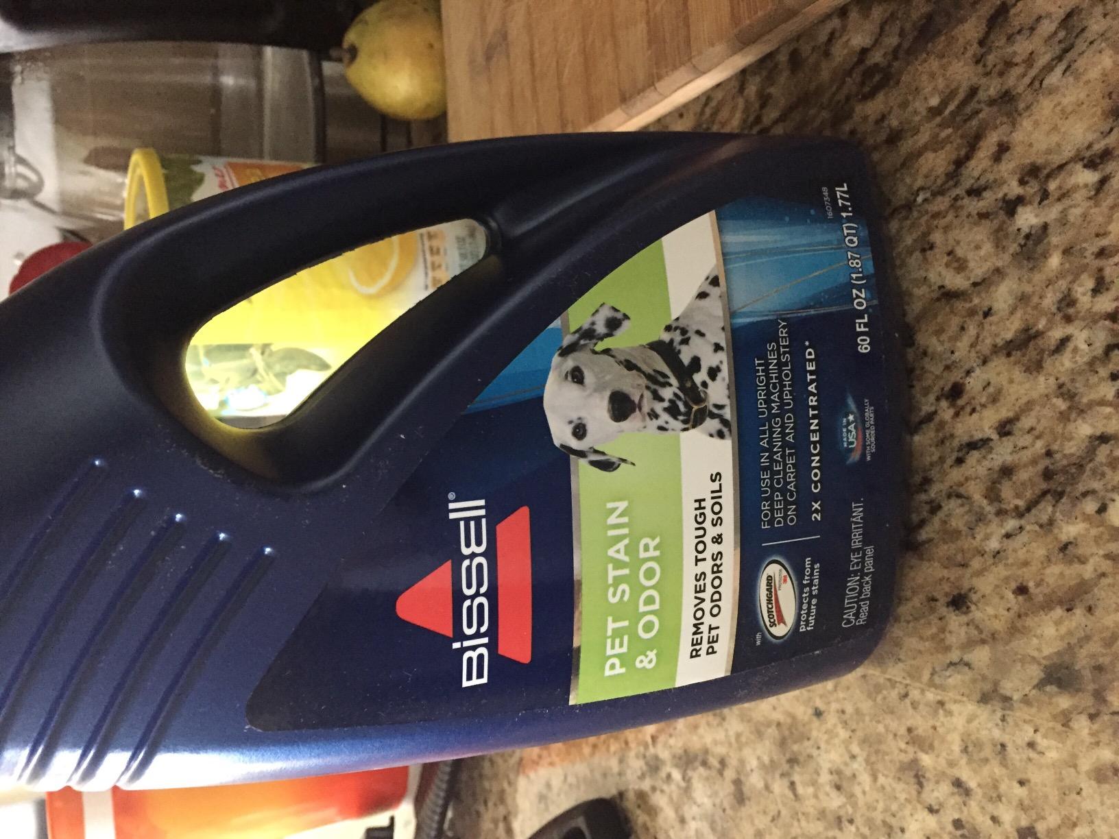 Bissell DeepClean + Refresh with Febreze Freshness Spring & Renewal Formula, 1052A, 60 Ounces customer photo 2